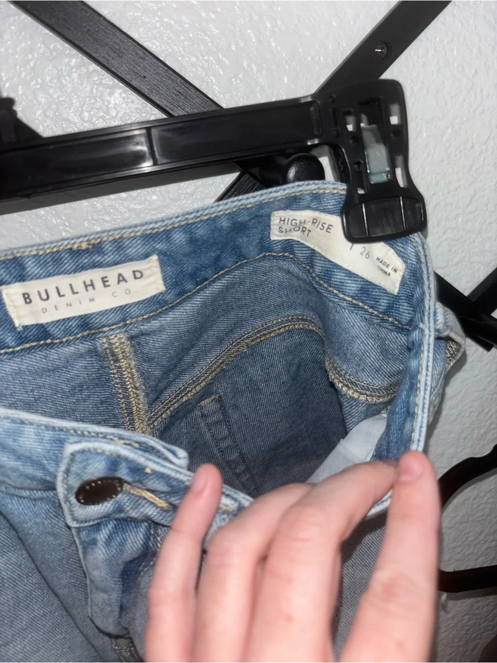 Bullhead High Rise Distressed Denim Shorts Light Wash Raw Hem Size 26 - Picture 3 of 4